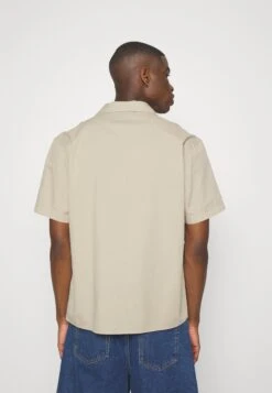 Boxed Fit Short Sleeve Shirt - Camisa - Light Feather Gray 10 Boxed Fit Short Sleeve Shirt - Camisa - Light Feather Gray -Boss Ventas 0772a000d74c4b8fbc4cc355e08192ab