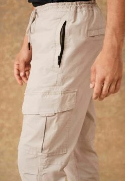 Next Stretch UtilityRegular- Pantalones Cargo - Ecru White 20 Next Stretch UtilityRegular- Pantalones Cargo - Ecru White -Boss Ventas 115d7f83736b4fac9df990a332a056f0