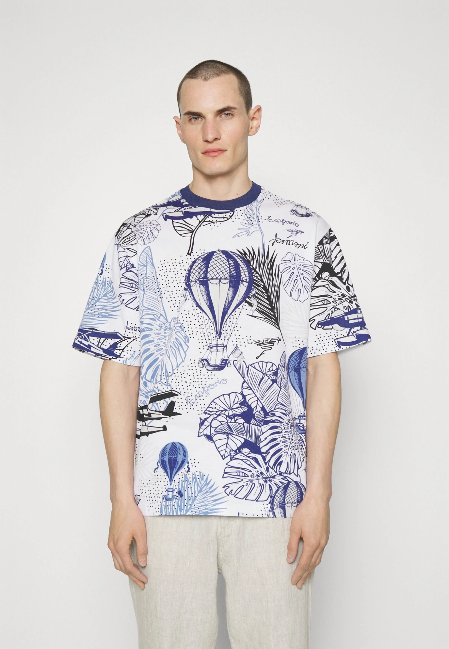 Emporio Armani Camiseta Estampada - Camel 3 Emporio Armani Camiseta Estampada - Camel