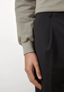 Han Kjøbenhavn Boxy Suit Pants - Pantalones - Black -Boss Ventas 1b071aee65614ce58357a61b4db89a1d