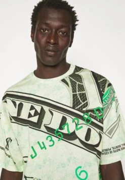 MOSCHINO Camiseta Estampada - Ivory -Boss Ventas 28bc7436692444058c1998a0aef2a363