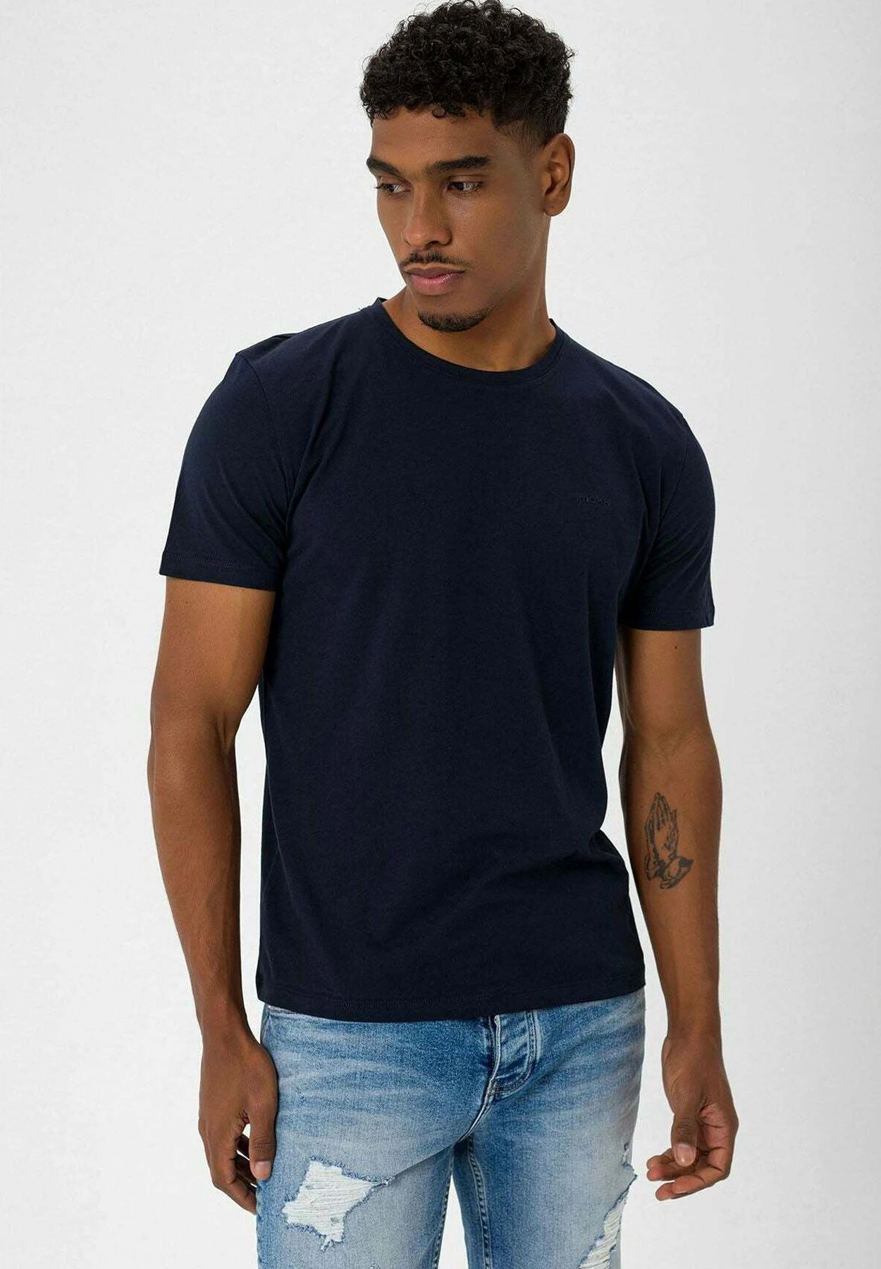 2 Pack - Camiseta Básica - Navy Mustard 4 2 Pack - Camiseta Básica - Navy Mustard - Imagen 2