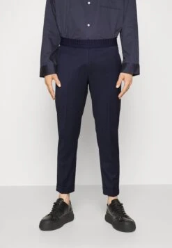 Filippa K Terry Cropped Trousers - Pantalones - French Navy