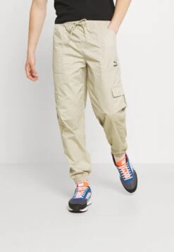 Puma Classics - Pantalones Cargo - Spray Green