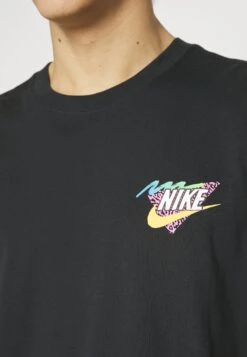 Nike Sportswear Tee Beach Pug - Camiseta Estampada - Black -Boss Ventas 80dbf69aa6604cd997d9202a92ea88ac