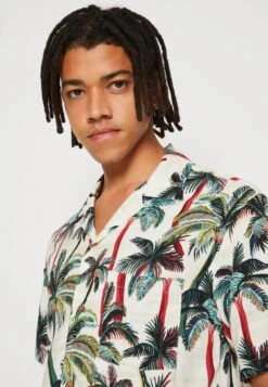 Scotch & Soda Short Sleeved Camp Shirt - Camisa - Offwhite Palmtrees -Boss Ventas 839331b75a4549c8a30d67f891047ee1