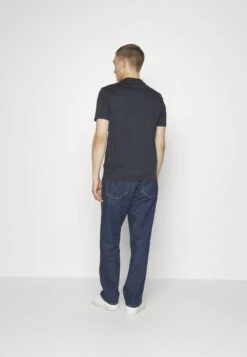 Boss Tiburt - Camiseta Básica - Dark Blue 13 Boss Tiburt - Camiseta Básica - Dark Blue -Boss Ventas 91fce38aa30d4743a229b625038c7599