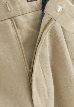 Next Pleated Front Tapered - Pantalones Chinos - Stone Natural -Boss Ventas 93ed393f3a344165829ad9d56f28f219