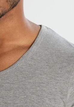 Jack & Jones Basic V-Neck- Camiseta Básica - Grey -Boss Ventas 99a6d8704b034fa592c79ec7f4fb60b2