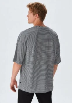 LTB Camiseta Estampada - Black -Boss Ventas aebfd9c7f21f4c7d8a3b8165e7ff1836