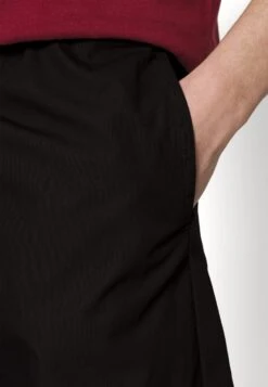 WEEKDAY Paul Loose Trousers - Pantalones - Black -Boss Ventas b2ca04f9287f4d499aa2ea7dcd31720c