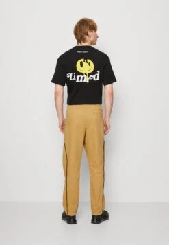 NIGHT ADDICT Naanon - Pantalones - Stone 10 NIGHT ADDICT Naanon - Pantalones - Stone -Boss Ventas b86f24b2314742d4a3e33df3d47fce58