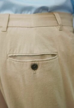 Next Pleated Front Tapered - Pantalones Chinos - Stone Natural -Boss Ventas e3f4bdb5e5b148378c54245a71f80ed0