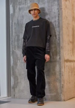 PRIMITIVE Legend - Camiseta De Manga Larga - Charcoal -Boss Ventas e41b7720dcd3453f8333ef869c8c847b