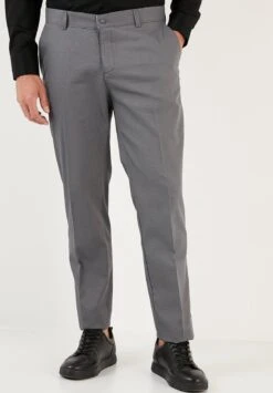 Regular Fit - Pantalones Chinos - Grey