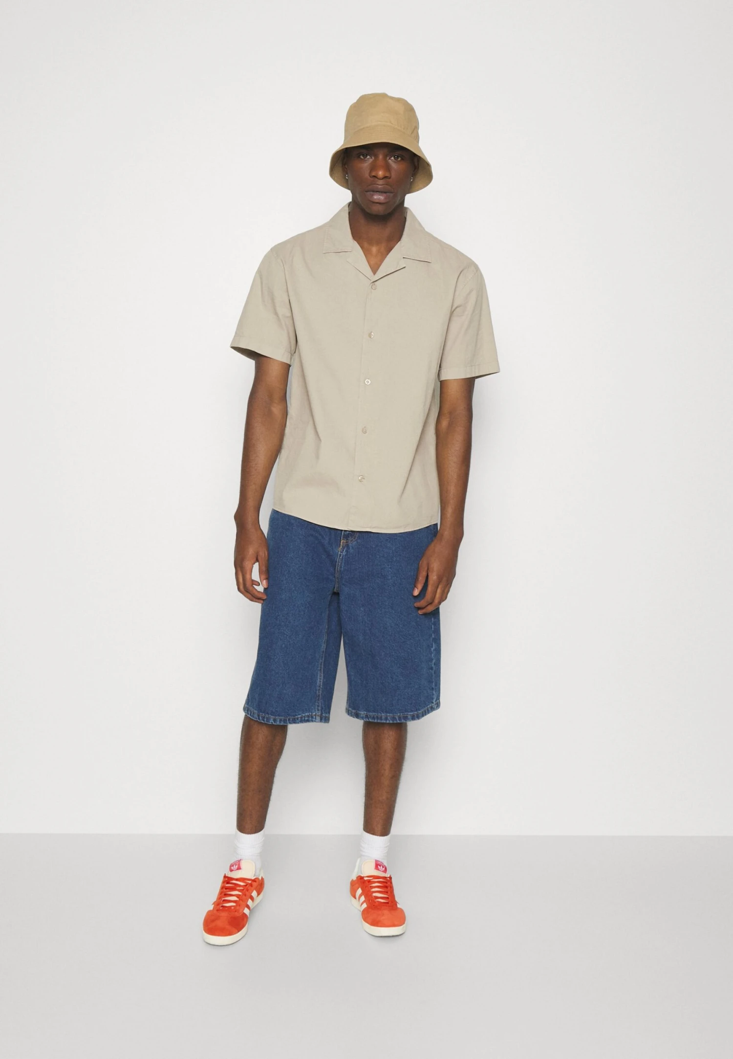 Boxed Fit Short Sleeve Shirt - Camisa - Light Feather Gray 4 Boxed Fit Short Sleeve Shirt - Camisa - Light Feather Gray - Imagen 2