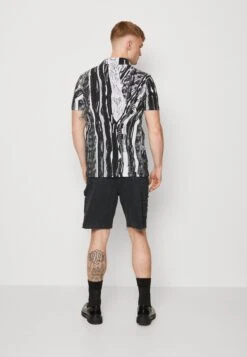 CARLO COLUCCI Unisex - Polo - Offwhite/Black/Antracite/Grey 10 CARLO COLUCCI Unisex - Polo - Offwhite/Black/Antracite/Grey -Boss Ventas f1d7d5330f9445aba55f7b5f29d4f600